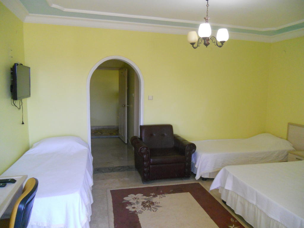 Baris Hotel Erdemli Exteriör bild