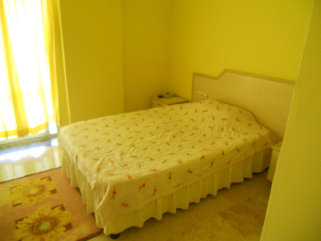 Baris Hotel Erdemli Rum bild